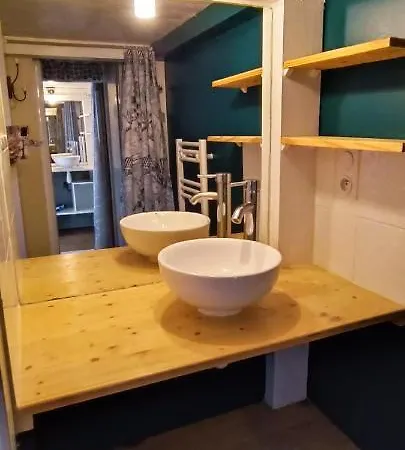 Vivez Dans Cet Ancien Semaphore Avec Vue Villa